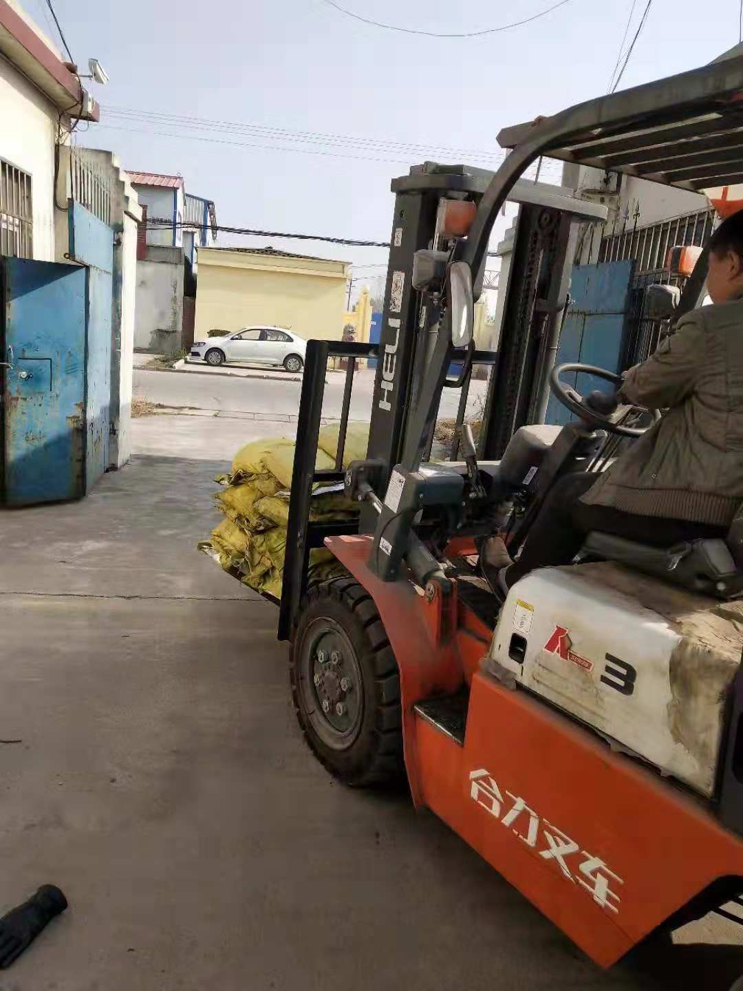 环槽铆钉装车途中